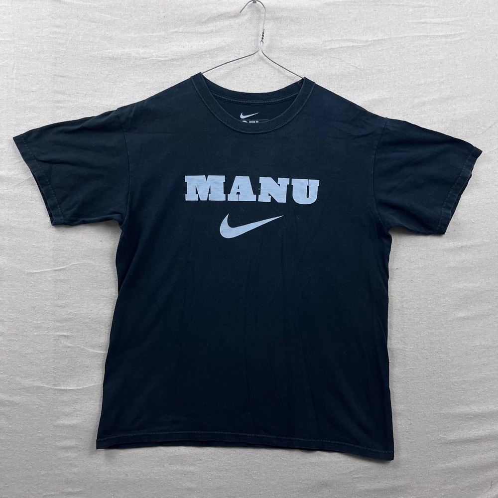 Rare Nike T-Shirt M Black MANU Graphic Swoosh Loose‎ Fit Cotton Short Sleeve Tee